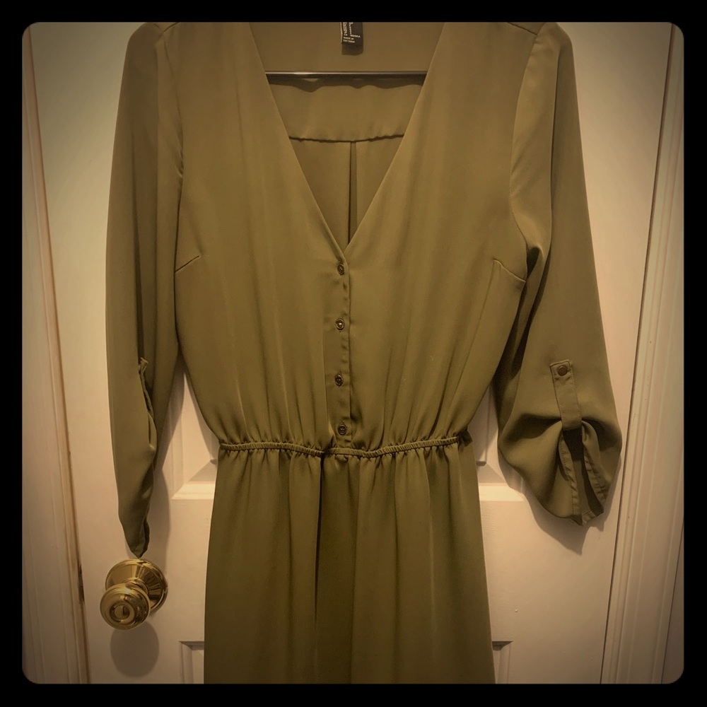Green 3/4 sleeve dress